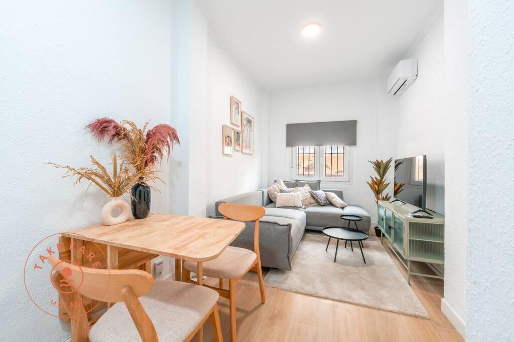 Cosy Apartment With Patio In Malaga - Tcm Exterior foto